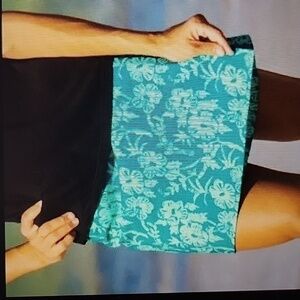 Rip Skirt Hawaii NWOT HIBISCUS GREEN Print Sz XL